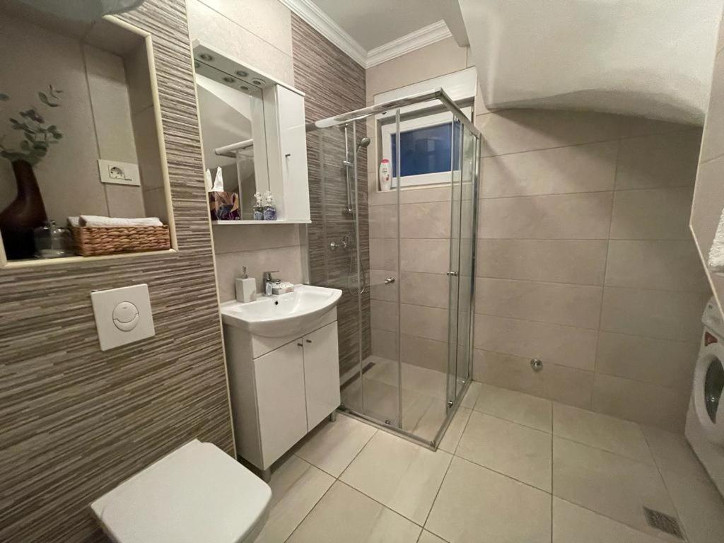 Villa Tamara With Garden And River View - Free Private Parking - Garage Mostar Exterior photo